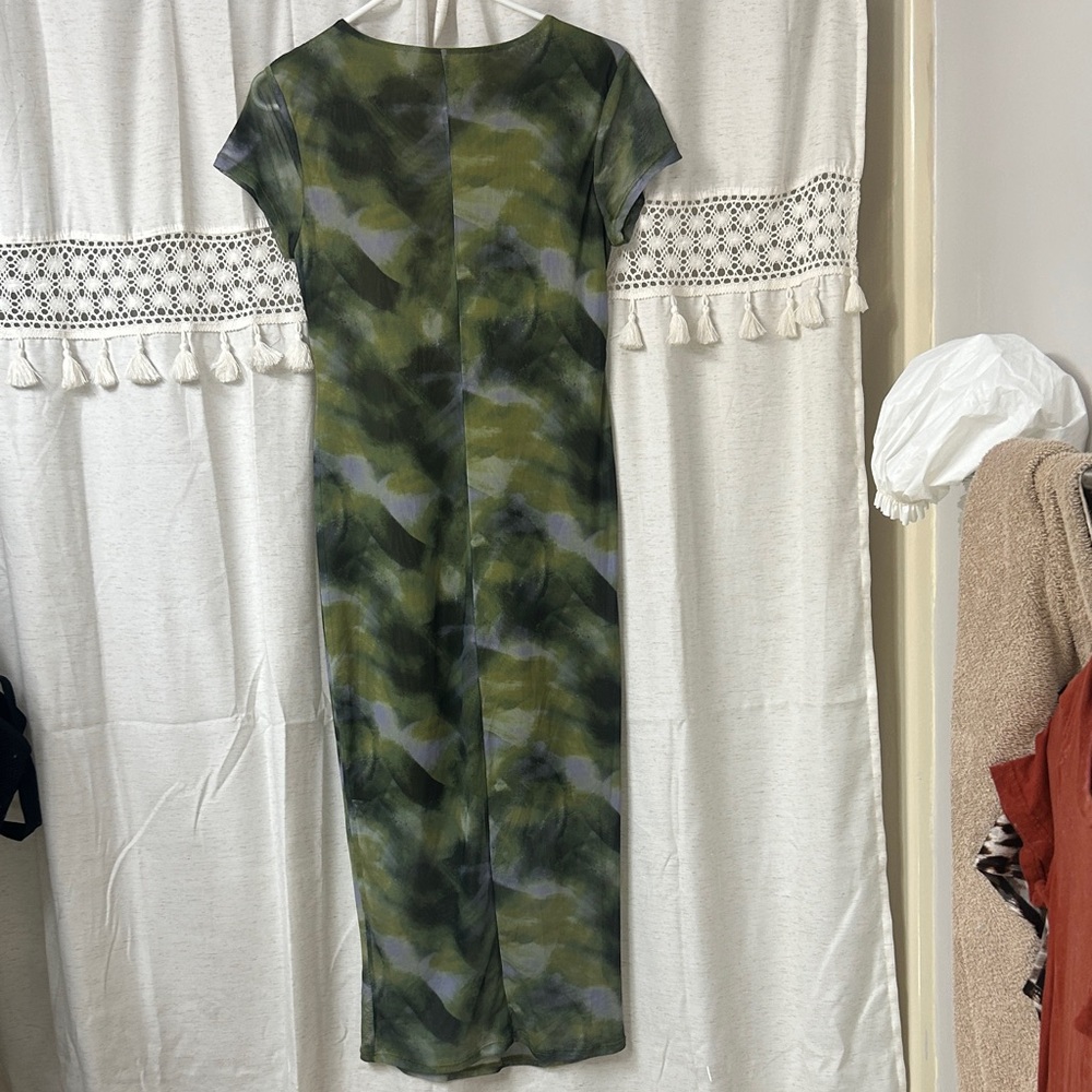 No Boundaries Olive & Gray Tie-Dye Short Sleeve Maxi Dress - Picture 4 of 5